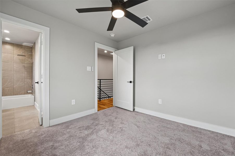 Spacious, unfurnished interior of a new home in , Houston (Image 16).