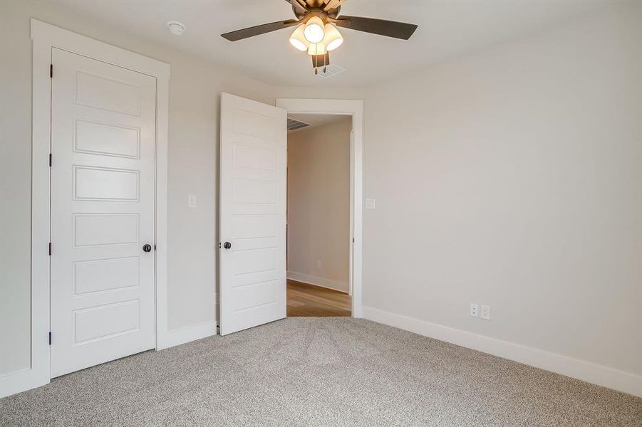Spacious, unfurnished interior of a new home in , Waxahachie (Image 20). Spacious, unfurnished interior of a new home in , Waxahachie (Image 20).
