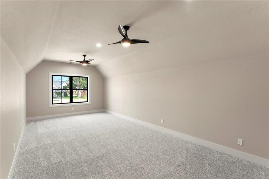 Spacious, unfurnished interior of a new home in , Tool (Image 23).
