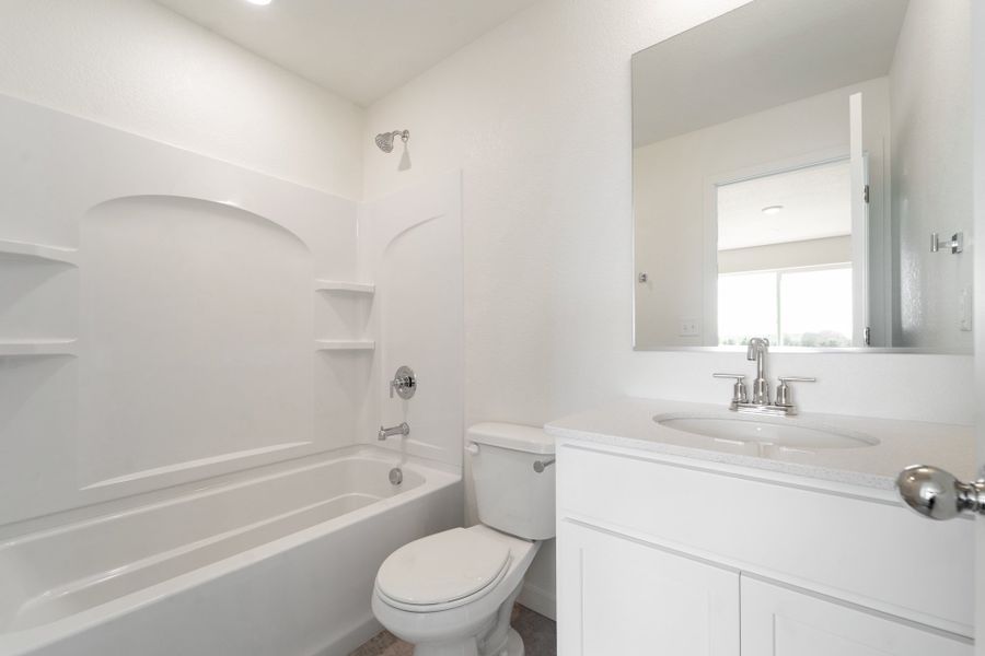3917 Green Ct - Bedroom 2 Ensuite Bathroom 3917 Green Ct - Bedroom 2 Ensuite Bathroom