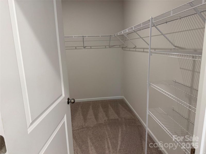 Spacious, unfurnished interior of a new home in Cedar Meadows, Monroe (Image 22).