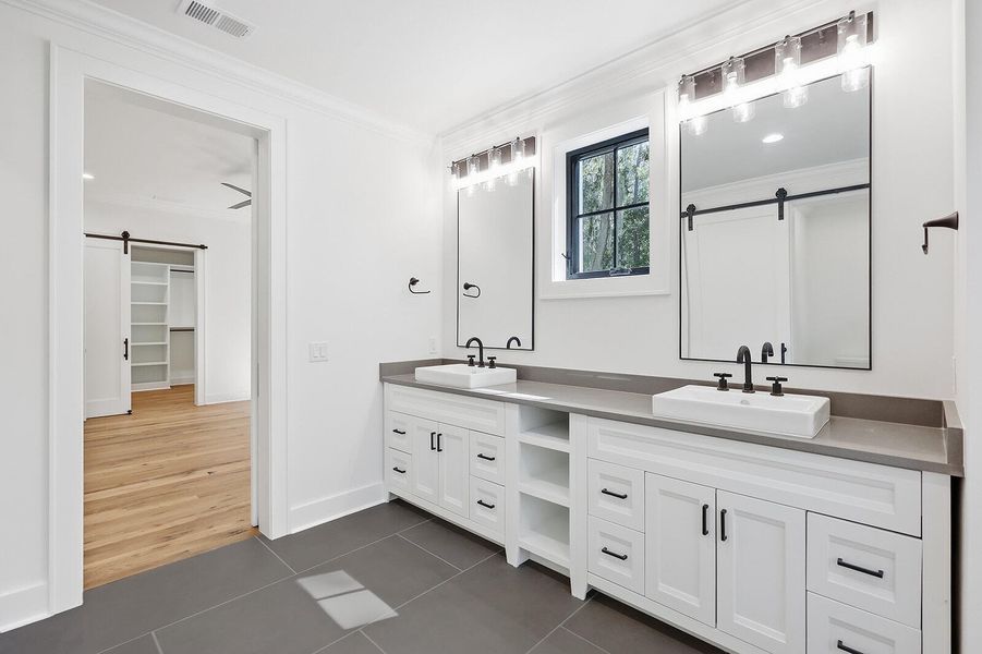 Furnished interior view inside a new home in , Seabrook (Image 15).