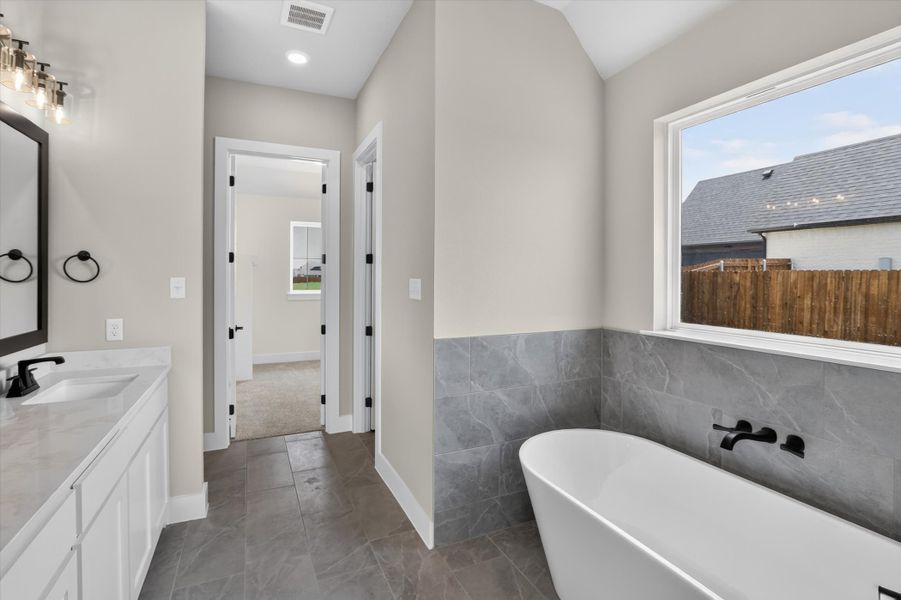 Furnished interior view inside a new home in Coyote Crossing, Godley (Image 16).
