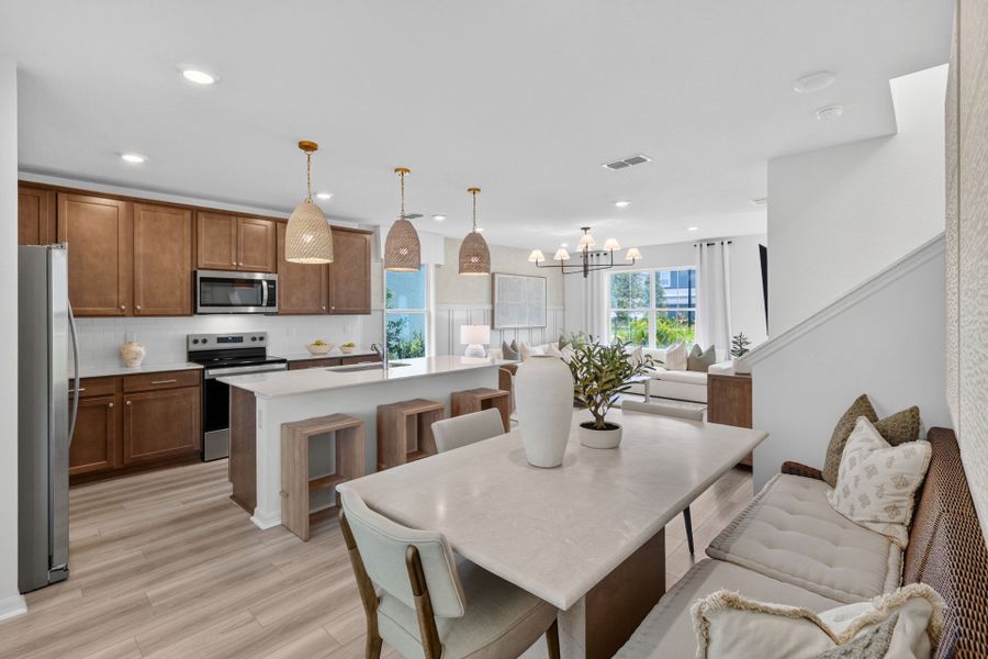 Representative furnished interior of a home built from the Haddock by Pulte Homes in Lakehaven Estates, Clermont (Image 7).