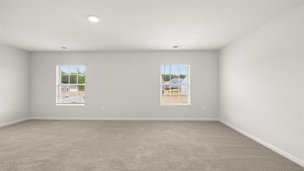 Spacious, unfurnished interior of a new home in Oakleigh Glen, Dallas (Image 16).