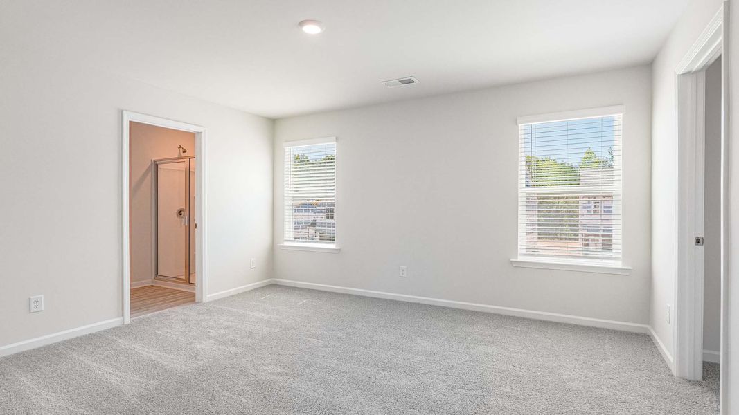 Spacious, unfurnished interior of a new home in Fergus Crossing, York (Image 25).