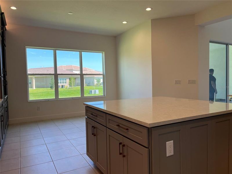 Spacious, unfurnished interior of a new home in , Wesley Chapel (Image 57).
