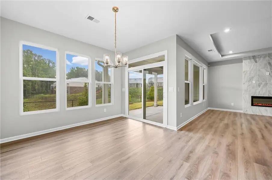Spacious, unfurnished interior of a new home in Laurel Farms, Dallas (Image 13). Spacious, unfurnished interior of a new home in Laurel Farms, Dallas (Image 13).
