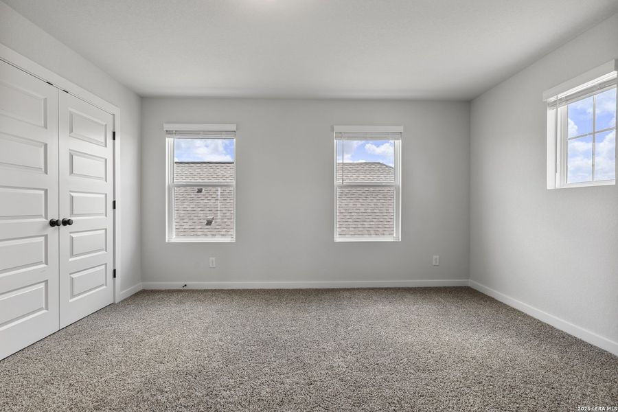 Spacious, unfurnished interior of a new home in Talley Fields, San Antonio (Image 24).