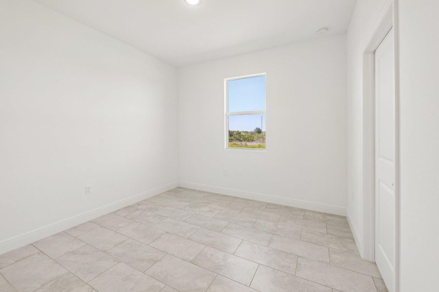 11-web-or-mls-S Castle Cir-S2204-011