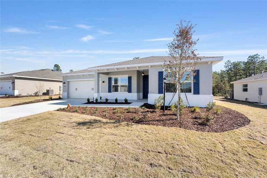 Exterior details and patio area of a home in , Ocala (Image 20).