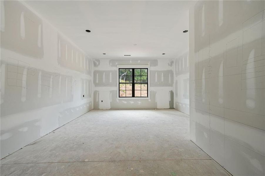 Image 58 of a home in .