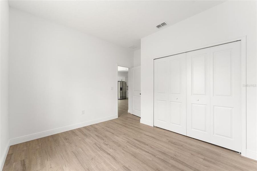 Spacious, unfurnished interior of a new home in , Citrus Springs (Image 21).