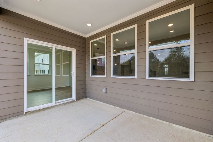 Rear Covered Patio | For representation purposes only. Options and layout may vary by community and home plan. Rear Covered Patio | For representation purposes only. Options and layout may vary by community and home plan.