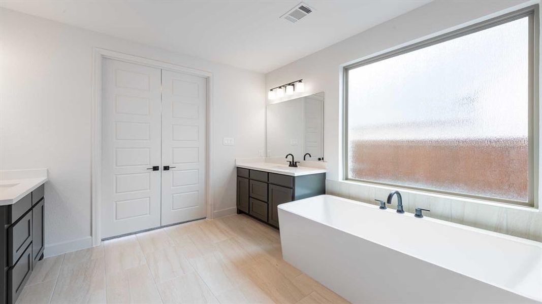 Furnished interior view inside a new home in The Lakes Of Somercrest 60', Midlothian (Image 4). Furnished interior view inside a new home in The Lakes Of Somercrest 60', Midlothian (Image 4).