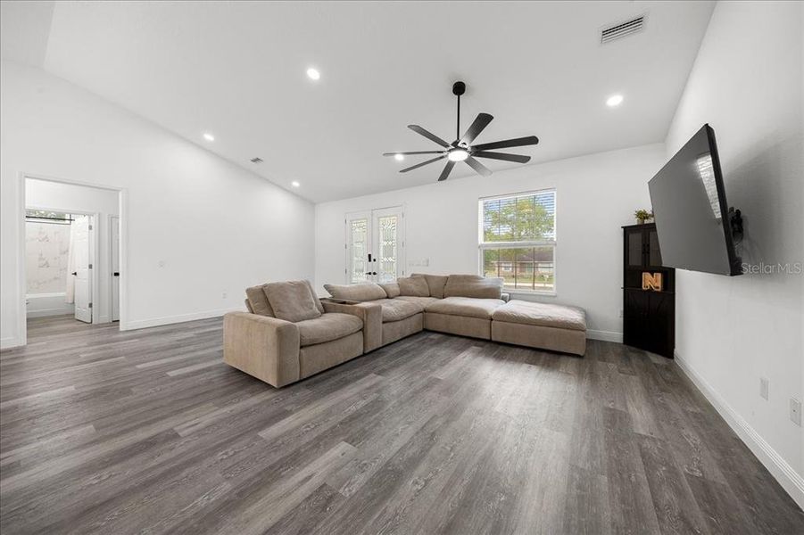 Furnished interior view inside a new home in , Dunnellon (Image 17). Furnished interior view inside a new home in , Dunnellon (Image 17).