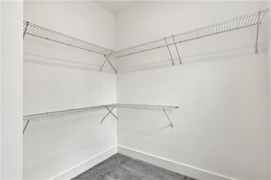 Spacious, unfurnished interior of a new home in , Jasper (Image 50).