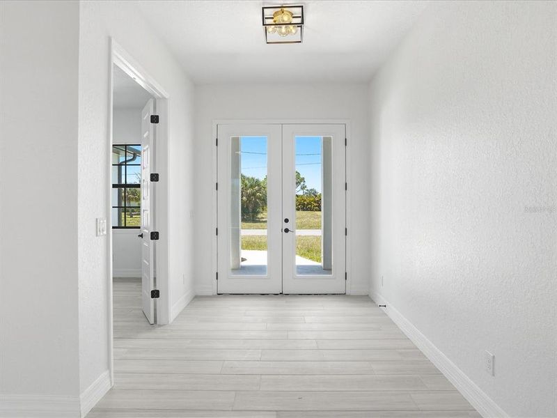 Spacious, unfurnished interior of a new home in , Rotonda West (Image 18). Spacious, unfurnished interior of a new home in , Rotonda West (Image 18).