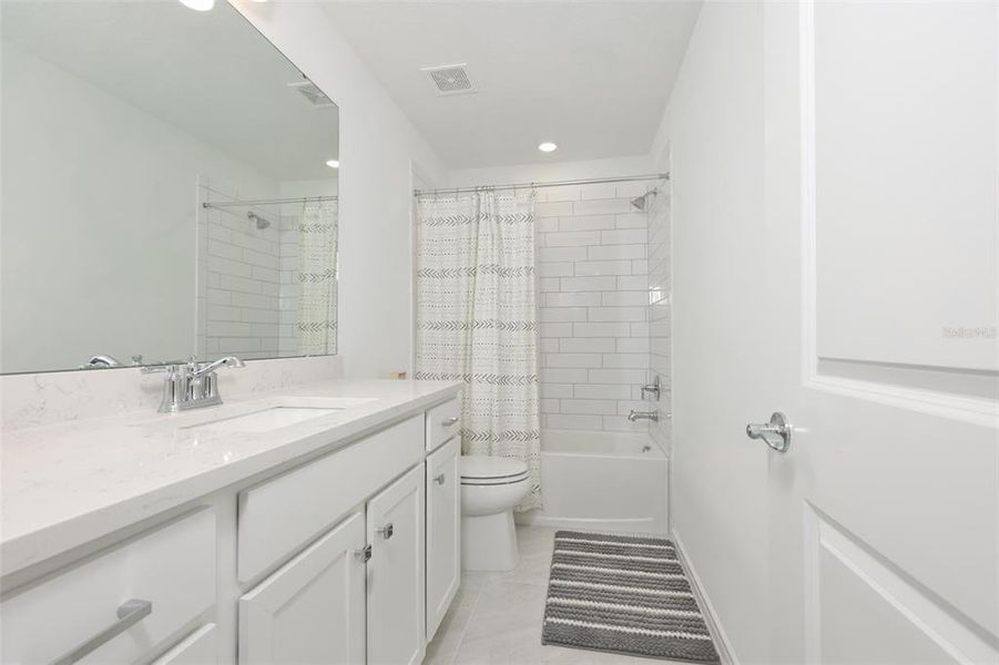 Furnished interior view inside a new home in , Valrico (Image 8).