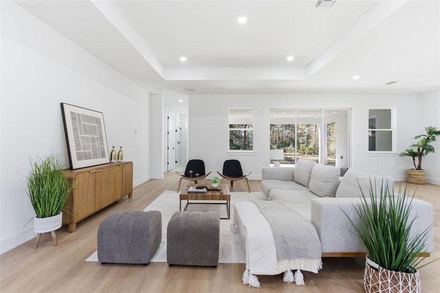Furnished interior view inside a new home in , Orlando (Image 7).