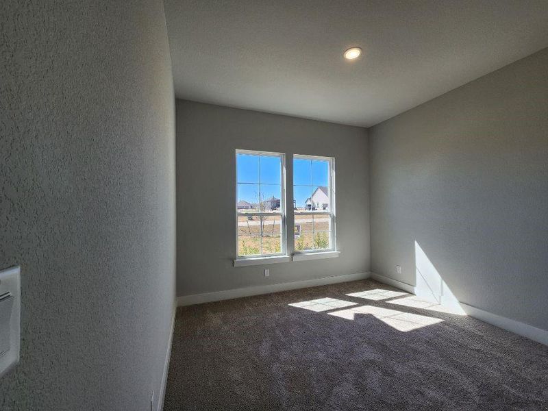 Spacious, unfurnished interior of a new home in Rocky Top, Krum (Image 18).