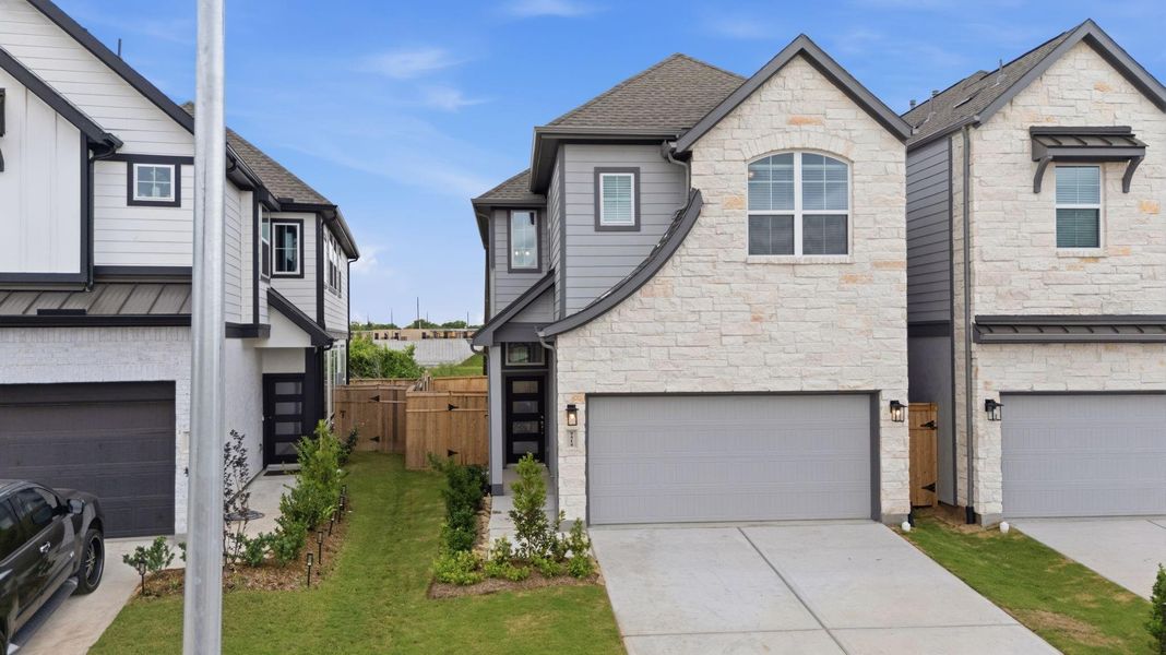 **Photos are representative - not of actual home** **Photos are representative - not of actual home**
