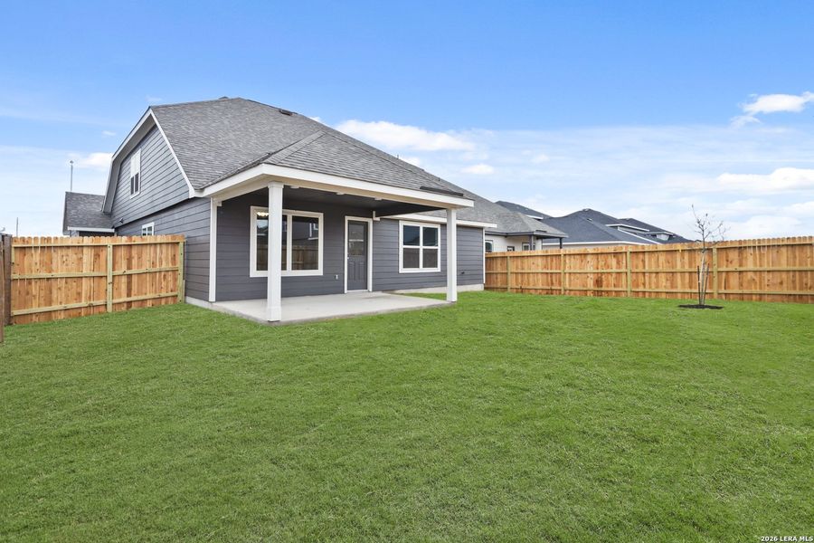 Exterior details and patio area of a home in Swenson Heights, Seguin (Image 3).