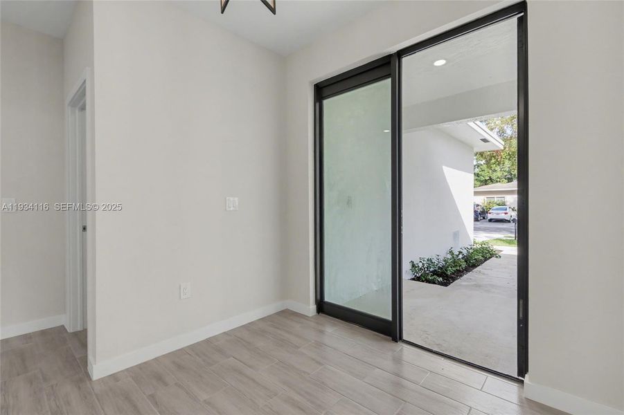 Spacious, unfurnished interior of a new home in , Dania Beach (Image 21). Spacious, unfurnished interior of a new home in , Dania Beach (Image 21).