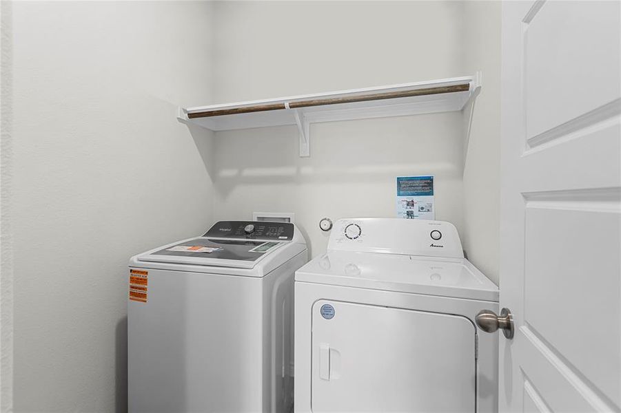 Close-up of interior finishes inside a home in , Everman (Image 16).