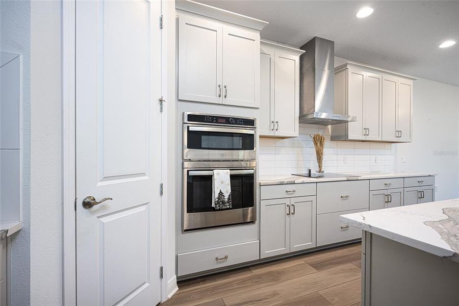 Furnished interior view inside a new home in , Palmetto (Image 15).