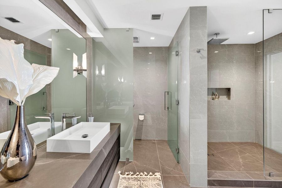 Furnished interior view inside a new home in , Pompano Beach (Image 12).