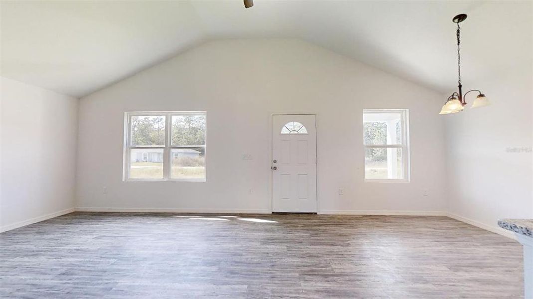 Spacious, unfurnished interior of a new home in , Dunnellon (Image 25).