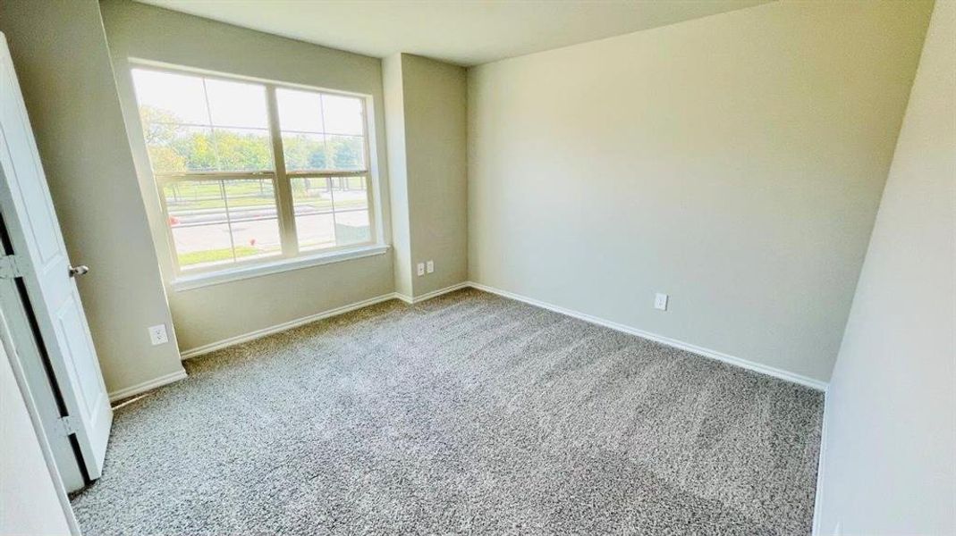 Spacious, unfurnished interior of a new home in Sunnycreek, Fort Worth (Image 7). Spacious, unfurnished interior of a new home in Sunnycreek, Fort Worth (Image 7).