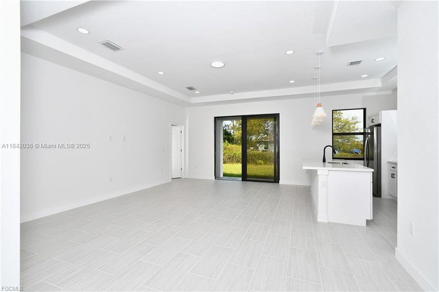 Spacious, unfurnished interior of a new home in , Lehigh Acres (Image 24).