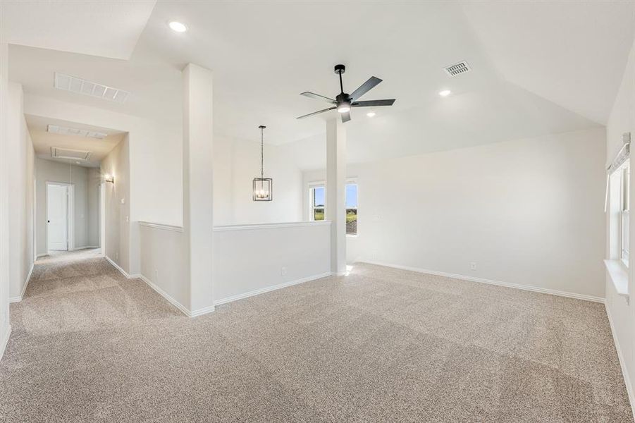 Spacious, unfurnished interior of a new home in Abe's Landing, Granbury (Image 29). Spacious, unfurnished interior of a new home in Abe's Landing, Granbury (Image 29).