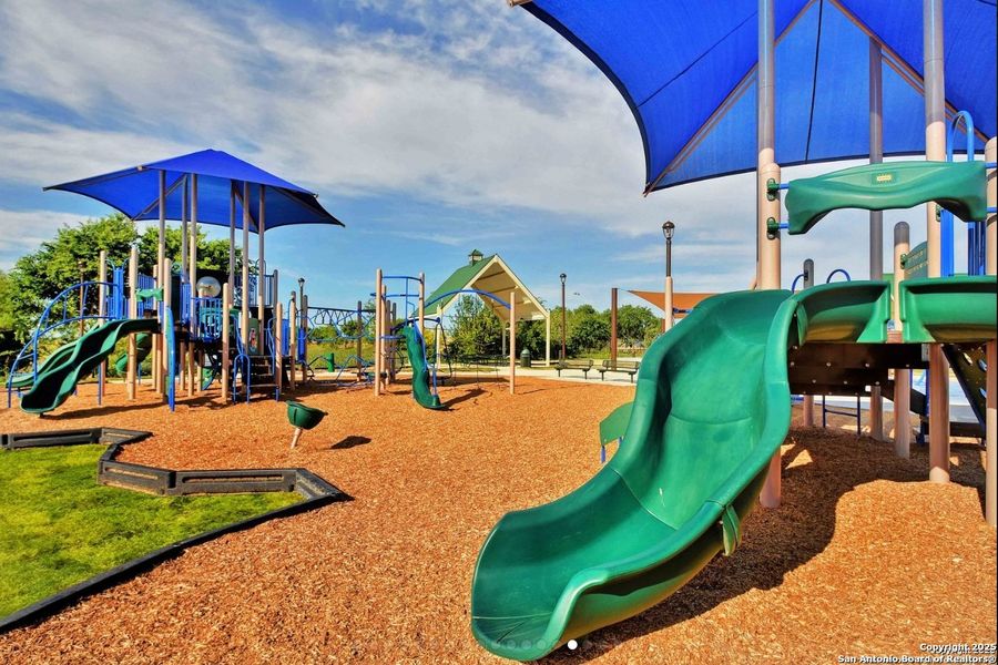 Community amenities in Luckey Ranch, San Antonio (Image 21).