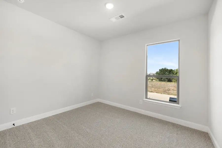 Spacious, unfurnished interior of a new home in Cottonwood Creek, Rowlett (Image 21). Spacious, unfurnished interior of a new home in Cottonwood Creek, Rowlett (Image 21).