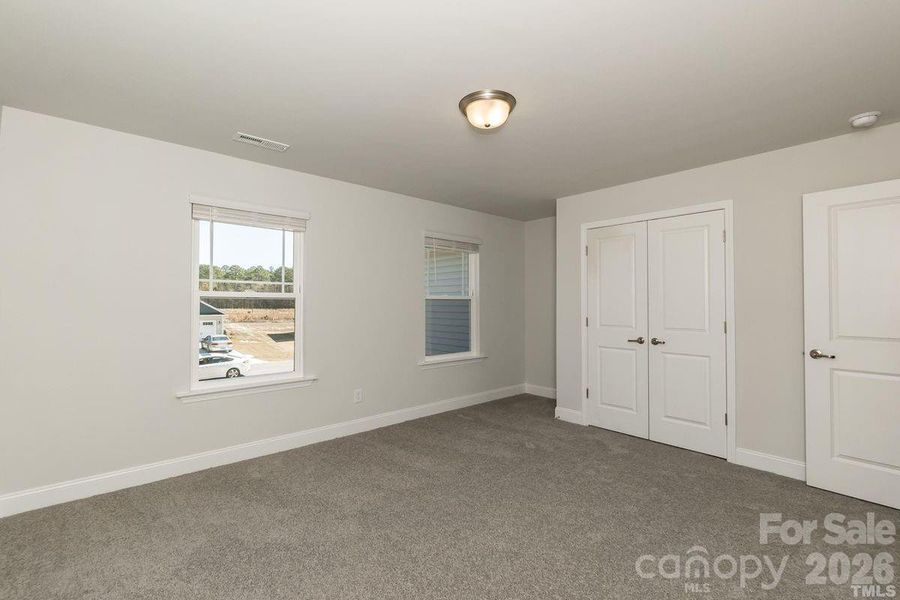 Spacious, unfurnished interior of a new home in Cardiff Glyn, Catawba (Image 19). Spacious, unfurnished interior of a new home in Cardiff Glyn, Catawba (Image 19).