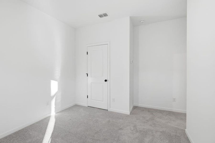 Spacious, unfurnished interior of a new home in Somerset at Veterans Memorial, Mableton (Image 27).