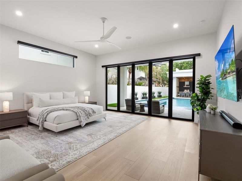 Furnished interior view inside a new home in , Orlando (Image 60).