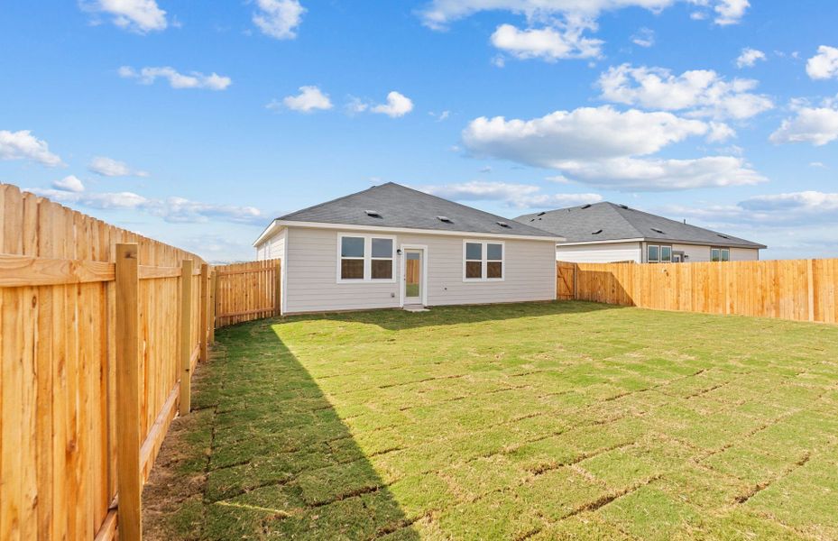 Exterior details and patio area of a home in Alto, San Marcos (Image 20).
