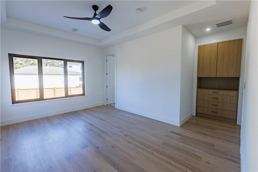 Spacious, unfurnished interior of a new home in , Suwanee (Image 86).