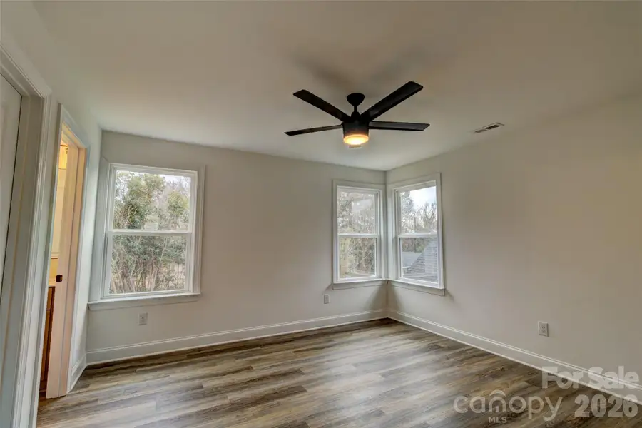 Spacious, unfurnished interior of a new home in , Shelby (Image 7).