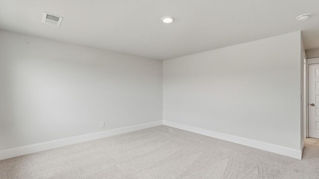 Spacious, unfurnished interior of a new home in Sheep Island, Summerville (Image 36).