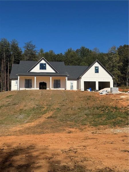 Exterior details and patio area of a home in , Clarkesville (Image 2).