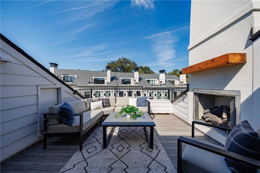 Exterior details and patio area of a home in , Alpharetta (Image 3).