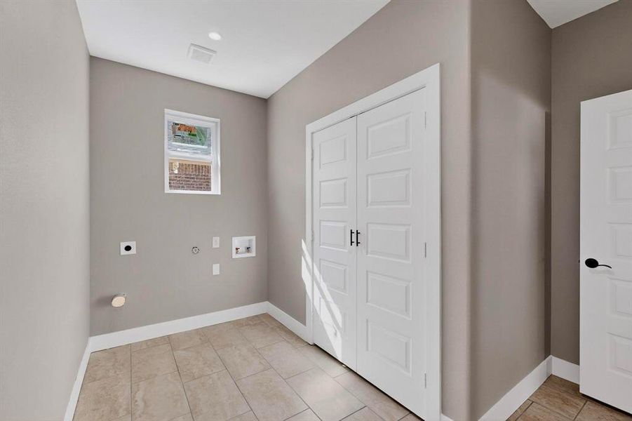 Spacious, unfurnished interior of a new home in , Terrell (Image 19).