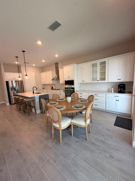 Furnished interior view inside a new home in , Winter Garden (Image 6).