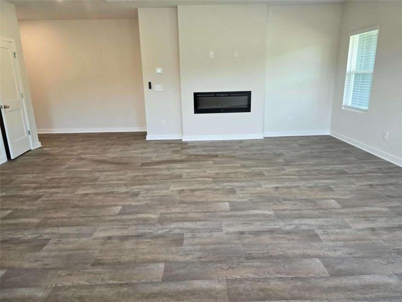 Spacious, unfurnished interior of a new home in Southern Hills, McDonough (Image 15).