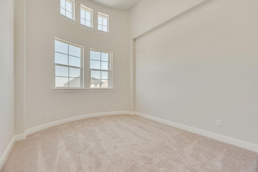 Spacious, unfurnished interior of a new home in Dominion of Pleasant Valley, Wylie (Image 30).